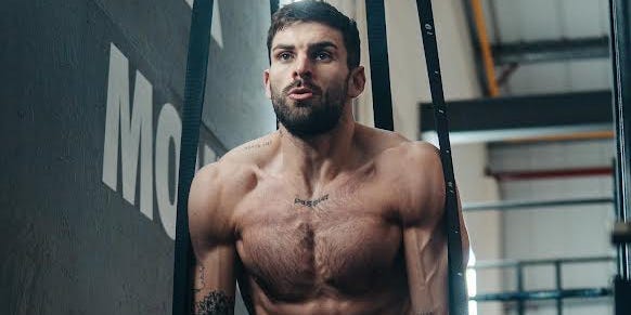 adam-collard-of-‘enjoy-island’-on-losing-body-stout,-getting-shredded