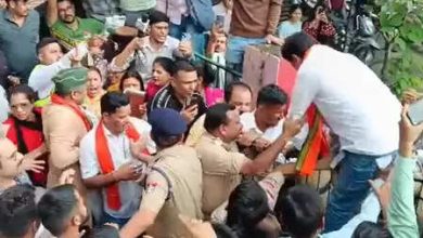 After the decision of the Supreme Court in the Kashish murder case, rioting in Haldwani, angry people on the street