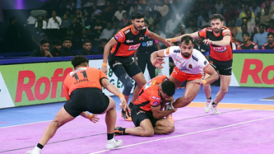PKL 12: Punei Paltan defeated your Mumba in Maharashtra Derby and achieved the top position with the defensive master class