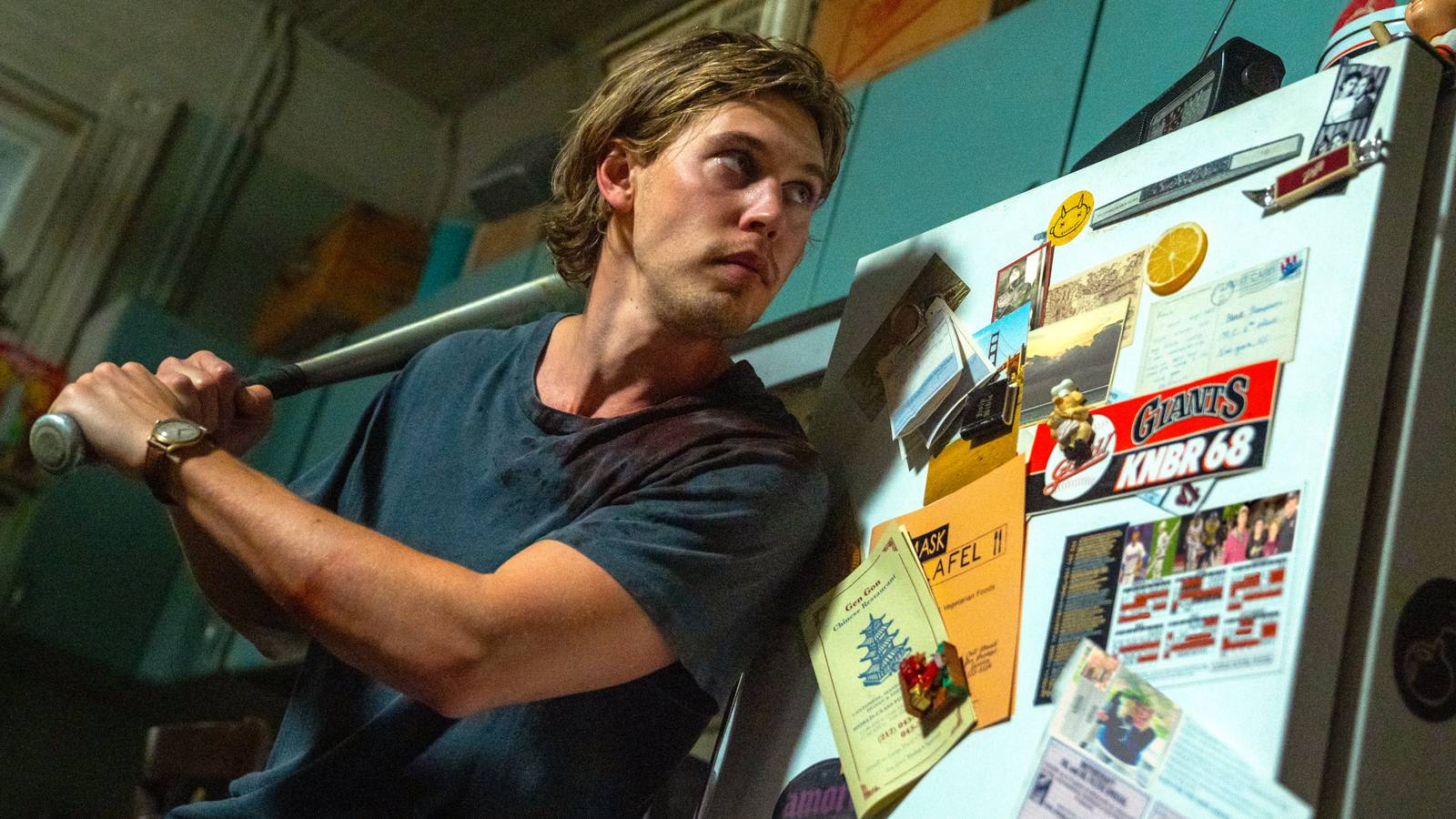 darren-aronofsky-dives-into-total-chaos-with-a-tonally-balanced-dark-comedy-crime-thriller