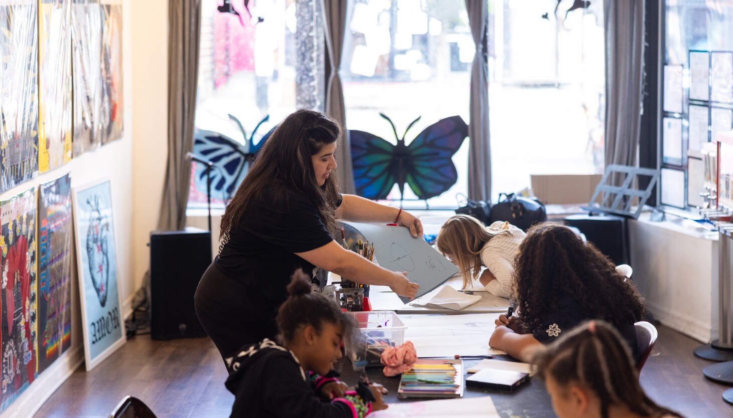 over-a-stressful-mexican-independence-day-weekend,-pilsen-community-finds-sorace-in-art
