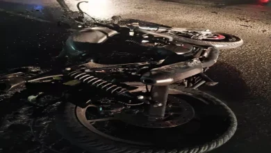 Bullet burned on the gate of Tata Motors Company in Jamshedpur, Chaos on the spot – Bullet catches fire youths injured near Tata Motors