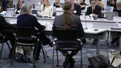 RFK JR. Vaccine Advisers Weight Covid-19 Shot Recommends – NBC 5 DALAS-FORT WOUTH – ryan