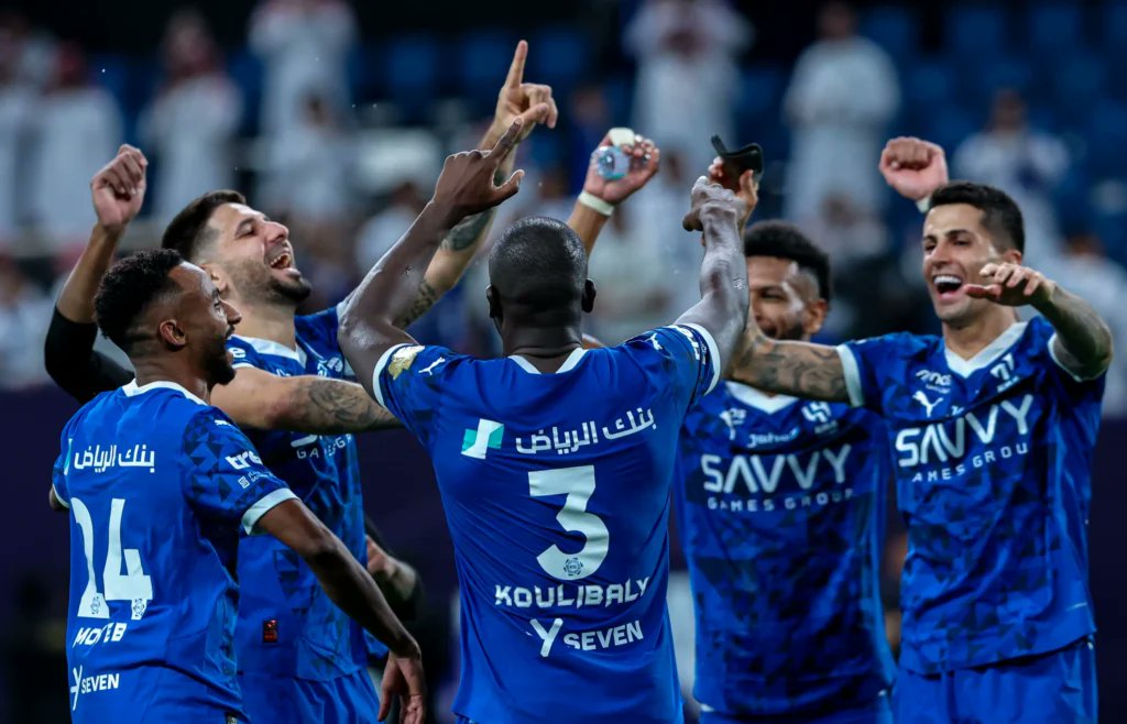تفاصيل إصابة سالم الدوسري قبل كلاسيكو الهلال والأهلي.