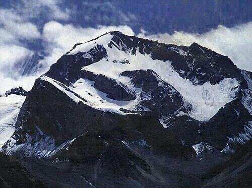 Unique mysterious mountains where the form of ॐ is made, such voices come day and night!
