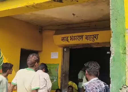 Madhya Pradesh: Farmers upset due to a lack of urea-dap in Jabalpur, crisis on sowing of peas