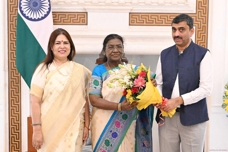 Cabi president met President of India before the first female visually impaired T20 World Championships
