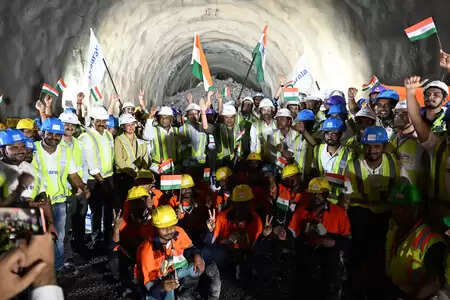 Ashwini Vaishnav inaugurated the Bullet Train Tunnel, said, ‘The first phase will start in 2027’