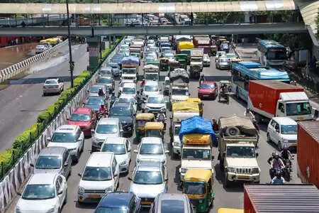 Delhi: Traffic leads due to Ramlila and Dussehra, many routes have changed
