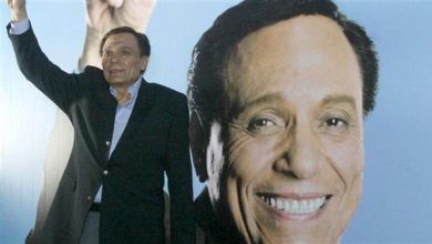 محمد-عادل-إمام-يفاجئ-الجميع-ويكشف-حالة-الزعيم-الصحية:-هل-هو-في-خر؟