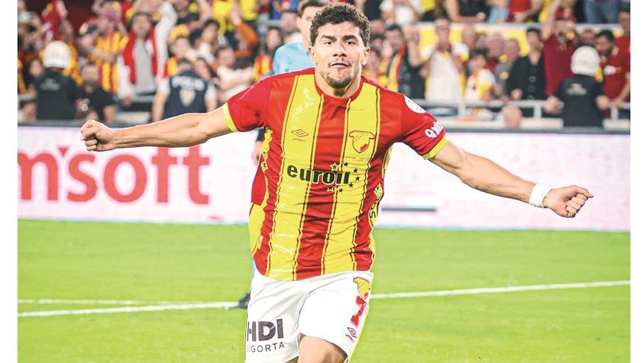 19-seconds-give-sabra-basically-the-most-glowing-targets-in-european-stadiums-…