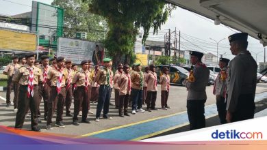 Police in East Ciputat sector keep training for students to ever join Brawl