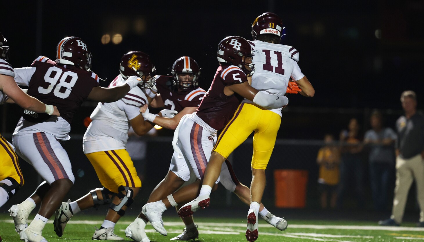 brother-rice’s-line-of-defense-dominates-loyola,-helps-conclude-ramblers’-13-game-winning-mosey