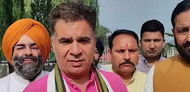 Ravinder Raina visited Shopian Fruit Mandi, promised to convey the issues of producers to the Minister of Home Affairs