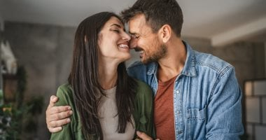 اليوم المخصص لتقدير الزوجة: 5 طرق لإظهار الحب وتقوية العلاقة الزوجية