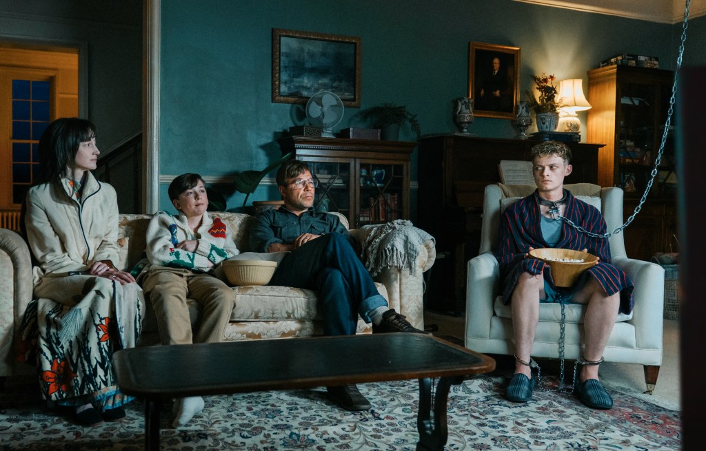 stephen-graham-steals-the-imprint-in-a-creepily-funny-kidnap-scare