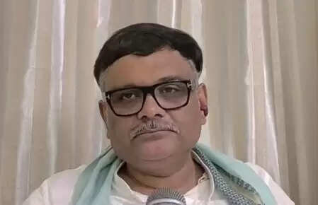 UP: Former MP Subrata Pathak surrounded the congress on Yasin Malik’s affidavit, accused of Pakistan Connection