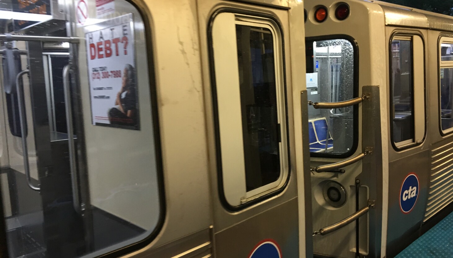 man-stabbed-on-red-line-prepare-in-fuller-park