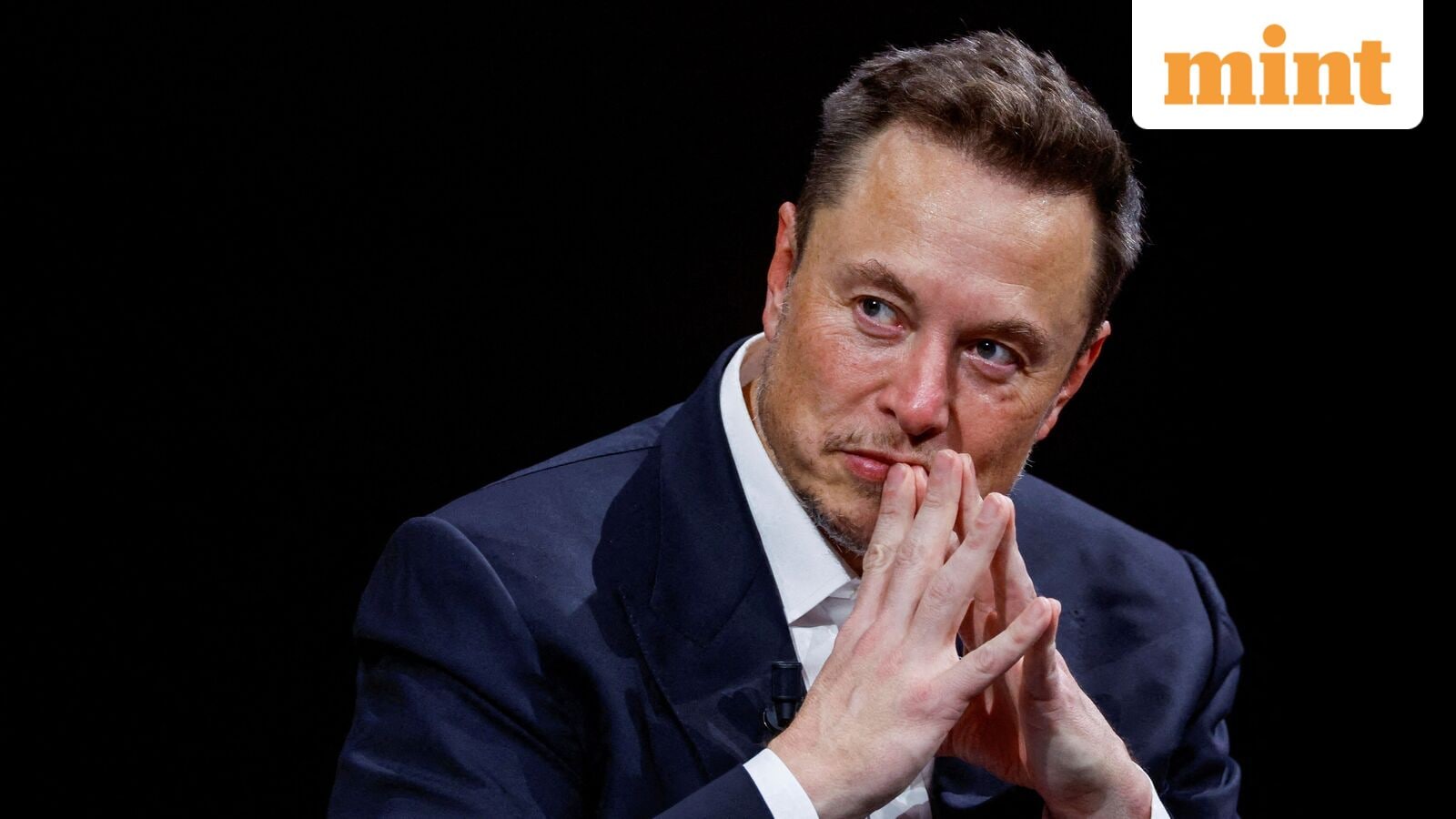 Elon Musk attends Charlie Kirk’s funeral service. Netizens share aircraft videos with passengers singing ‘Amazing Grace’