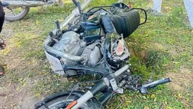 Serious road accident in Greater Noida: Bullet collided with Water Tankwa, three students died