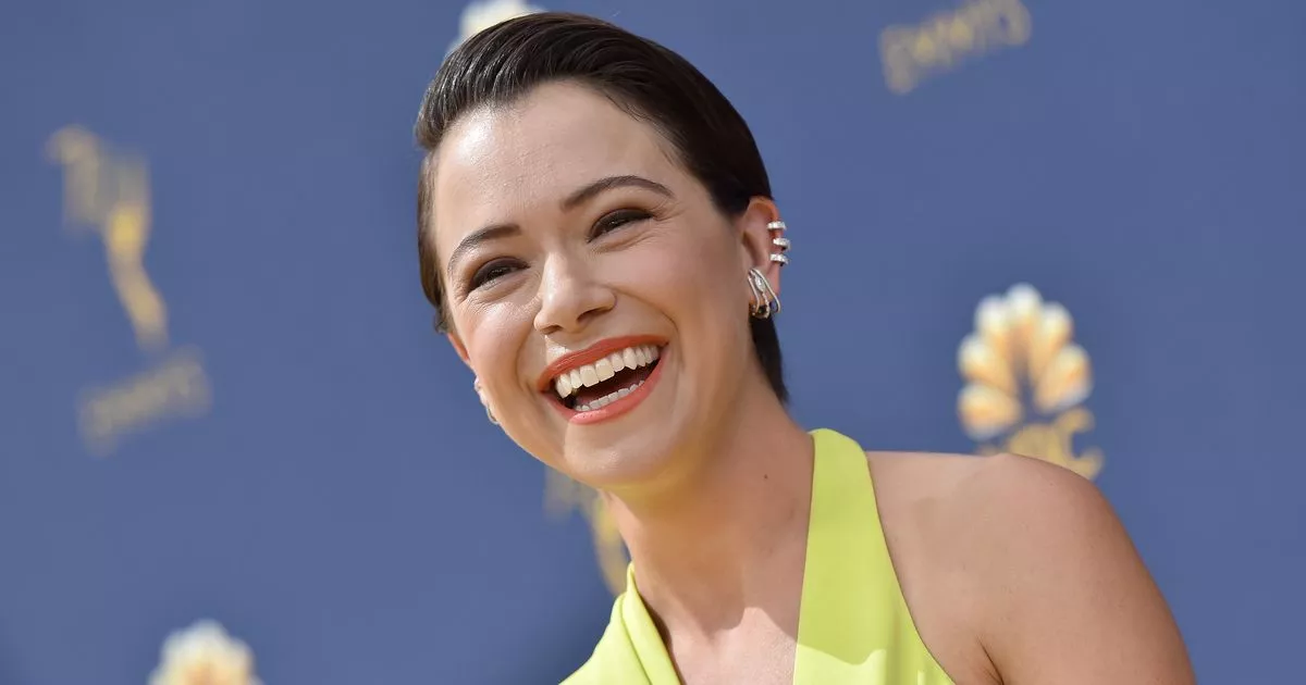 the-monkey-star-tatiana-maslany’s-life-including-bonkers-tag-she-played-13-characters-in