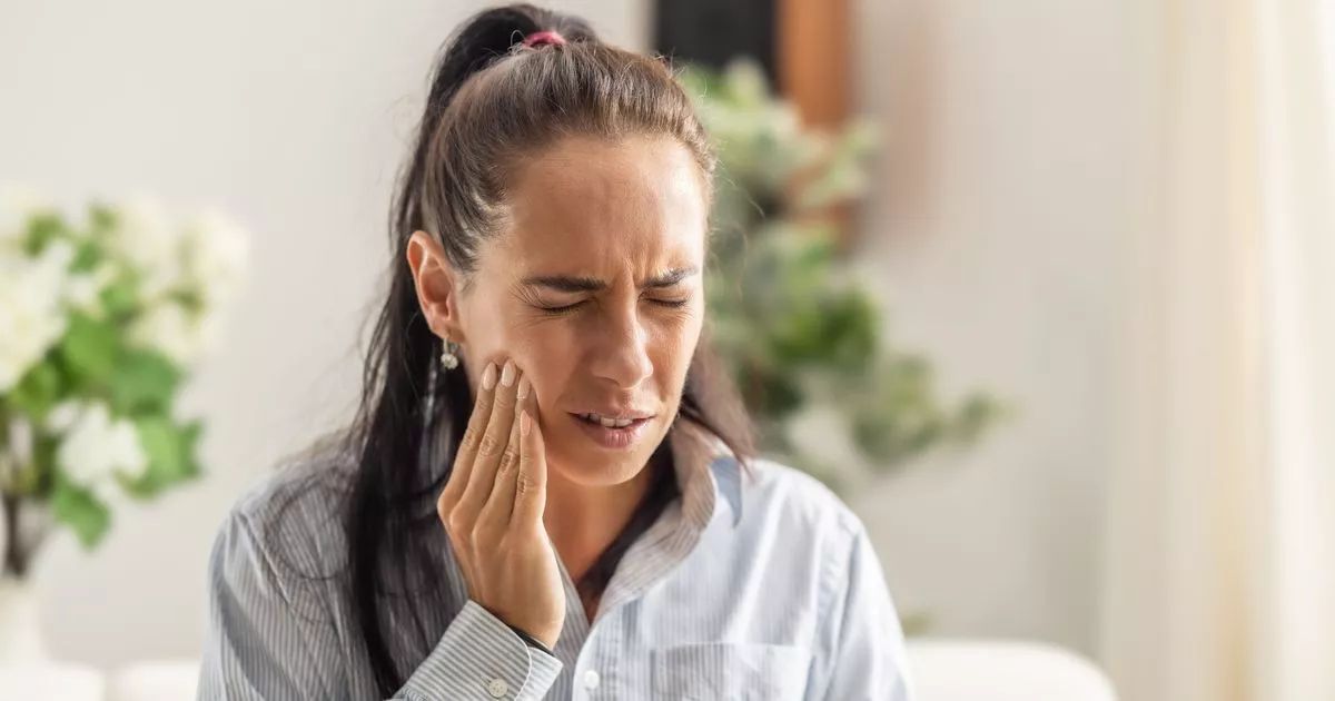 dentist-urges-americans-to-by-no-manner-ignore-this-signal-in-dink-after-brushing-tooth