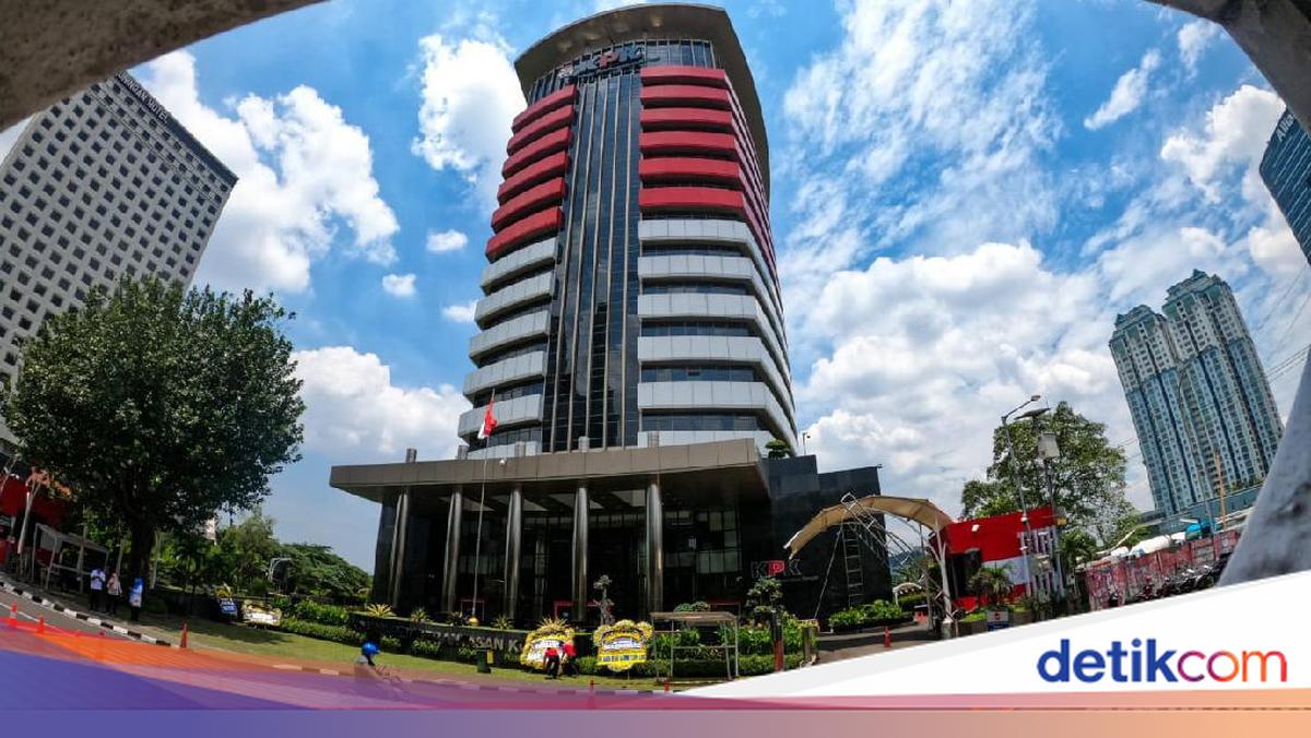 The KPK asks for a whispering from the community if there is an inappropriate civil servant LHKPN
