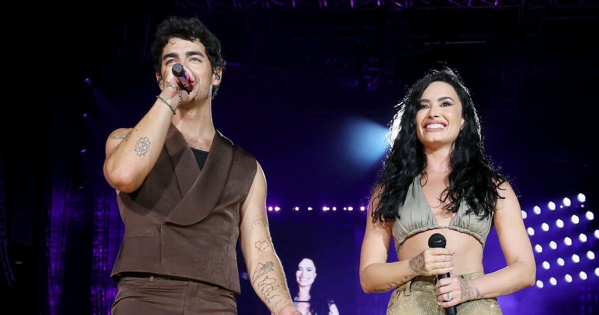 Demi lovato joins ex joe joe for ‘Camp rock’ performance – ryan
