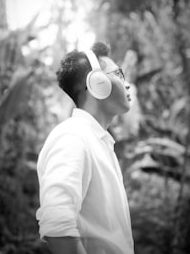 How does music touch our feelings? How does music touch our feelings?