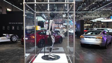 “Tesla” turns into robots, amid questions about their high evaluation