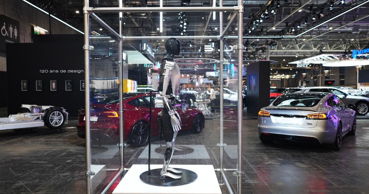 “Tesla” turns into robots, amid questions about their high evaluation