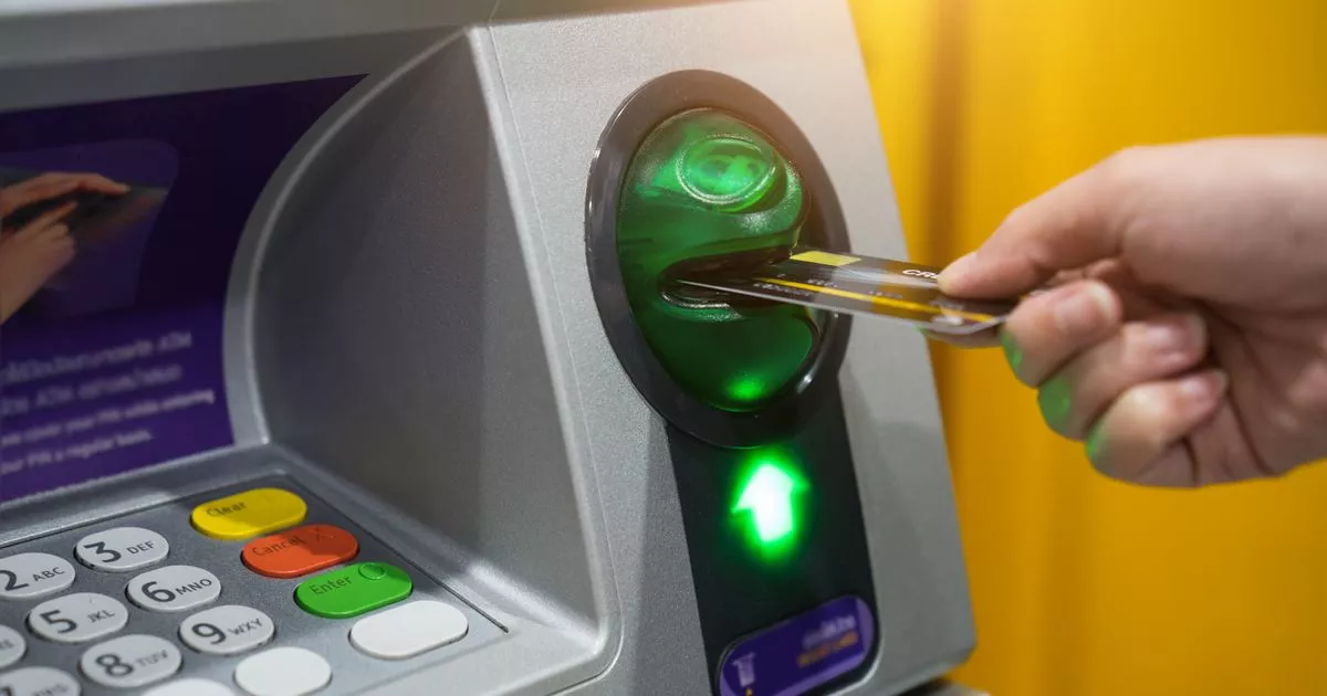 santander-is-closing-standard-bank-fable-with-3%-cashback-today-time