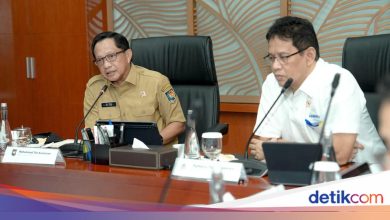The Minister of Home Affairs reminded the regional government to realize according to target income and expenses