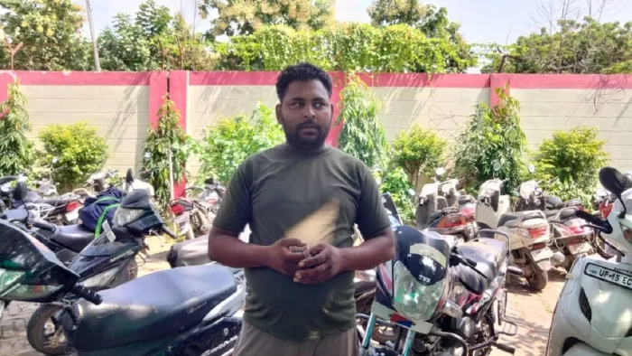 Tantrics has 19 Lakh rush of employees of MultiNICIPAL CORPORATION, CHHAJANA and FIR … MAINT NEWS MArt Nagar Nigam employee DUPE OF 19 LAKH by TANTRIKS