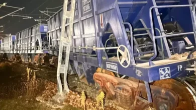 DMT -Train derailed in Budgam, Jammu and Kashmir, many trains were late – Budgam Divisional Material Train Derails near Railway Station