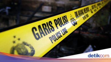 Man Bakar -Woman in East Jakarta wears drugs when he is arrested