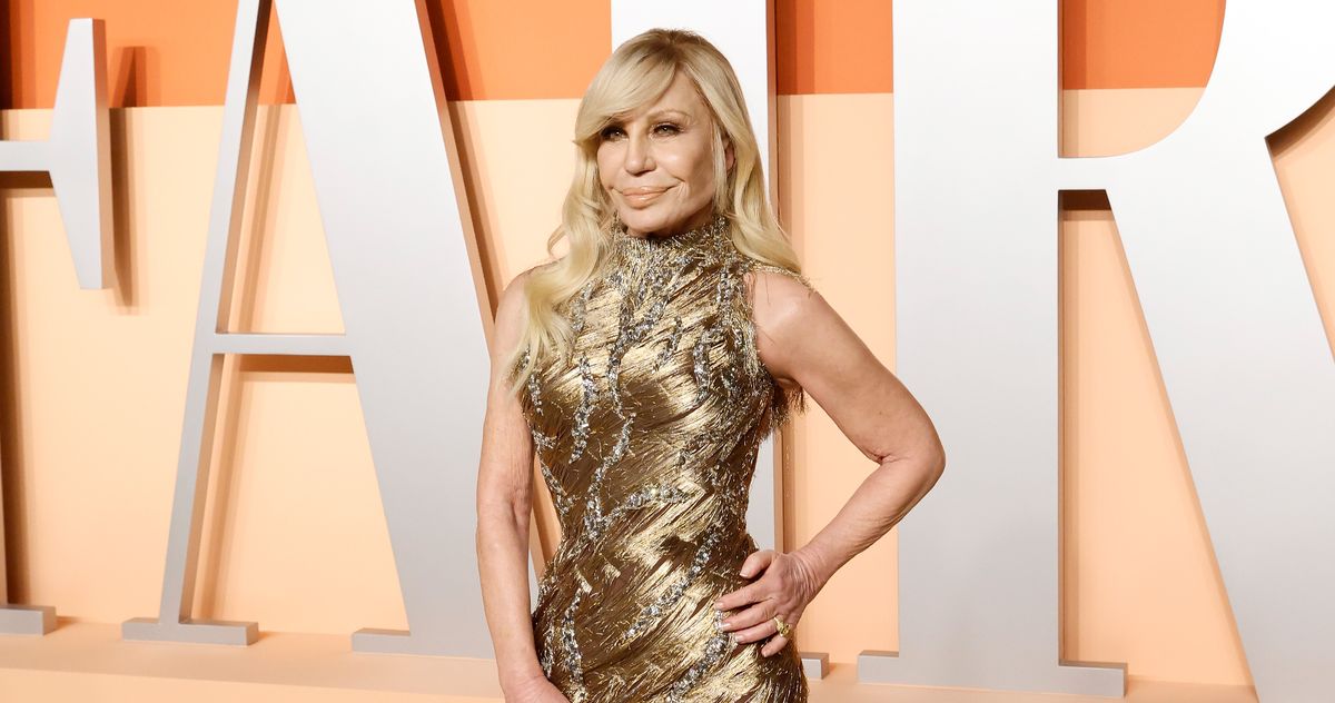 donatella-versace-is-celebrating-her-retrererent