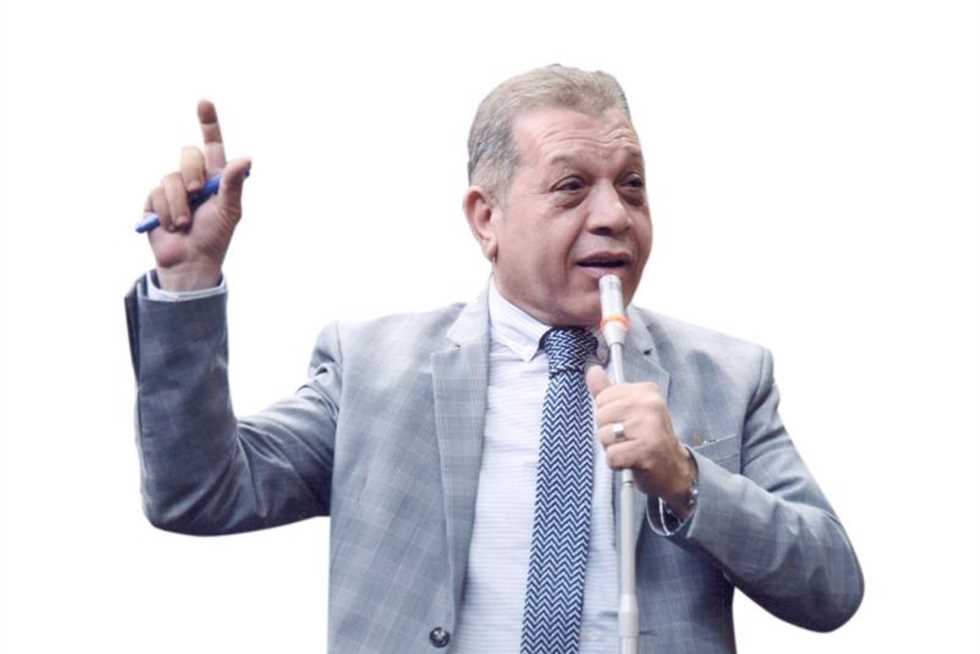 “شرشر»-السطينية-الفلسطينية-الفلسطينية-على-عاتقه.