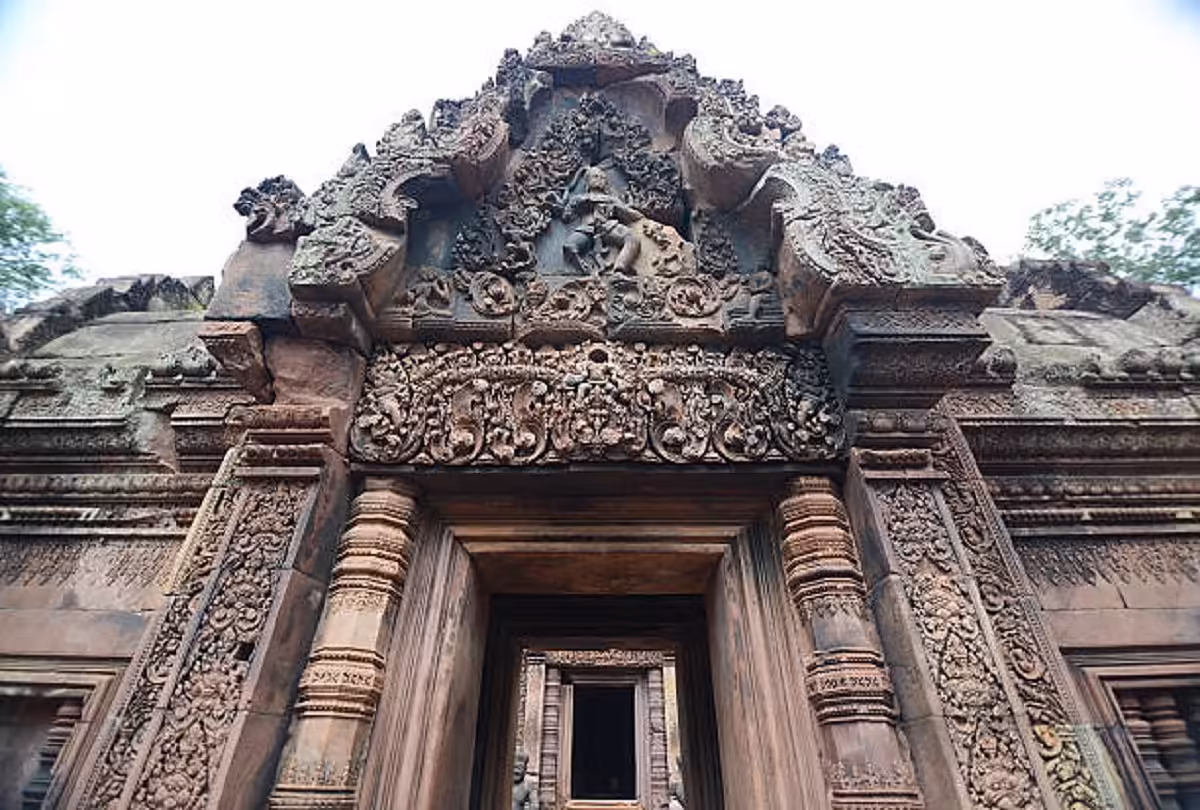 The most mysterious temple in the world, which has been cut and built from top to bottom