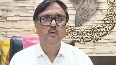 Maharashtra: Traders welcomed the new GST plate of the Modi government