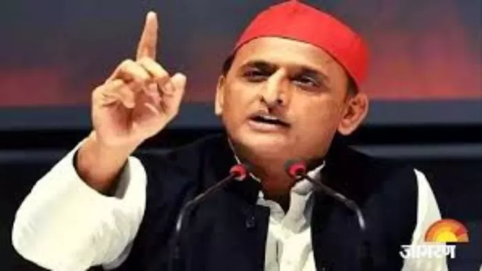 Akhilesh met in Mission 2027, the beginning of SP’s fortress; Mantra of victory to workers in Etawah – Akhilesh Yadav strategy for Mission 2027 began from the SP Strongold and gave the victory mantra to the workers in Etawah