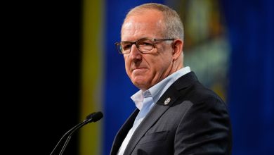 sec-commissioner-greg-sankey-reacts-to-bruce-pearl’s-retirement