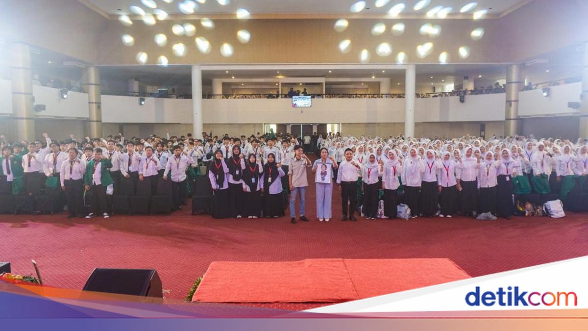 Zita Anjani invited 3.900 UMJ new students to support sustainable tourism