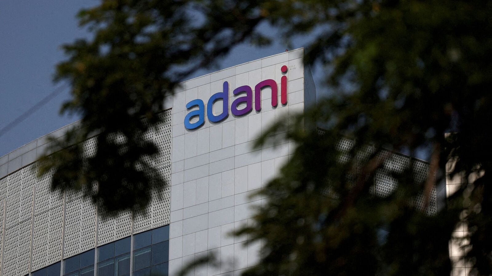 Adani Power Share Price Tanks 6% After the Stock Divided as Investors Discuss the Profit After a 32% period in 3 days