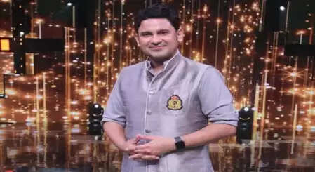 PM must learn from Modi how to do nation -service under strange circumstances: Manoj Muntashir