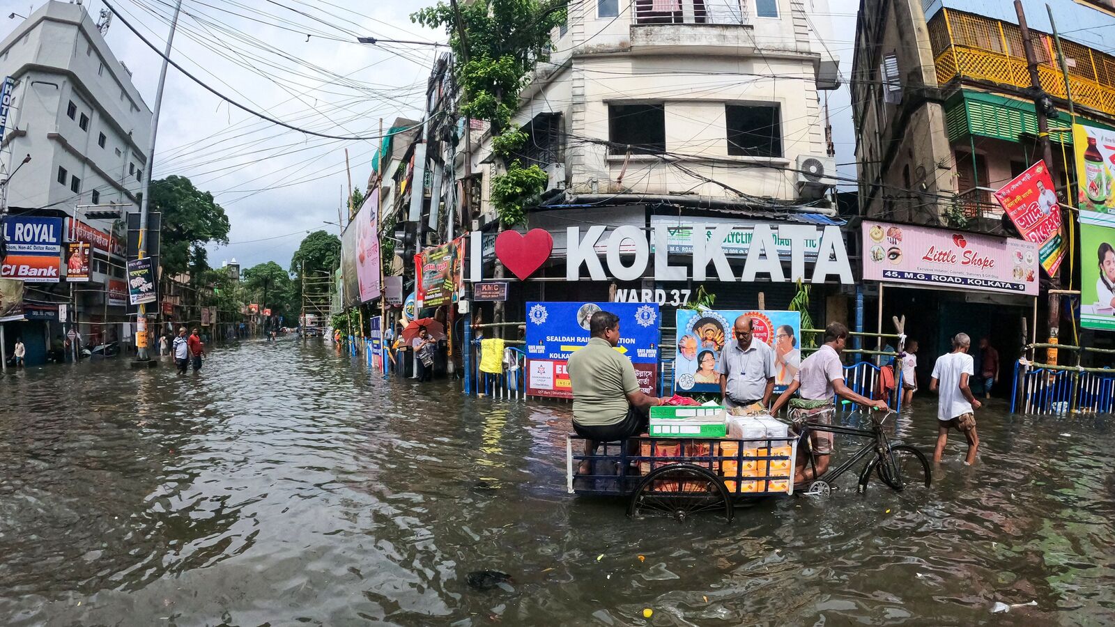 TMC, BJP collide if 10 dies in Kolkata rain before Durga Puja, IMD warns of more rain: 10 points