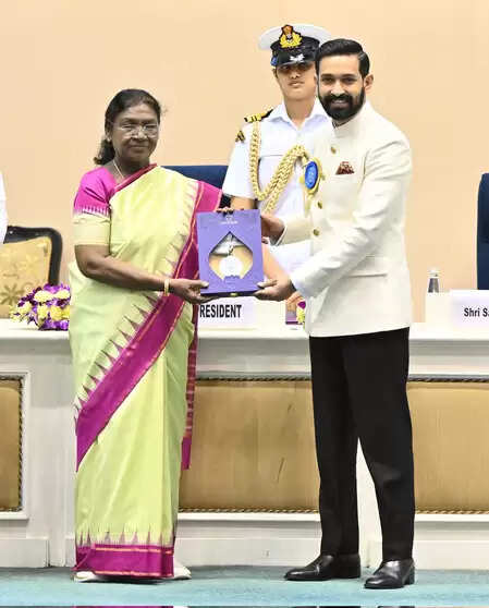 Vikrant Massey received the award for best actor for ’12th failure’, the glorious moment of life said