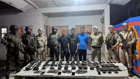 Manipur: 9 militants arrested, large amount of weapons and drugs repaired