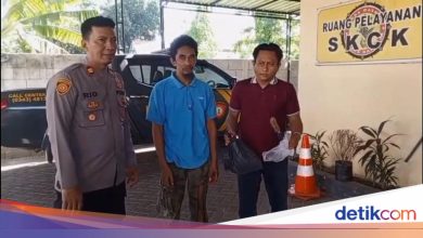 Man in pasuruan tikam -wife after being reprimanded by the motorcycle pawn for online games
