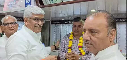 Gajendra Shekhawat met traders in Jodhpur, Milpel told GST Reforms